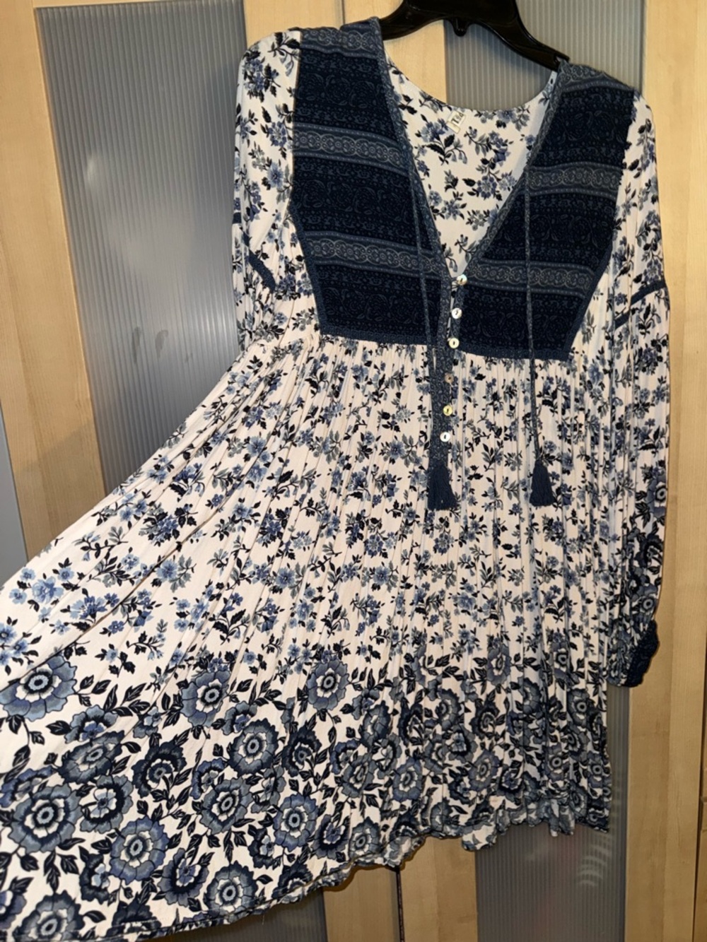 Spell Elle Dress Blue Floral V-Neck Boho Mini Dress size S - Picture 4 of 12